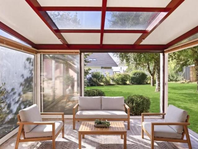 Helles 3,5 Zimmer Gartengeschoss in La Rippe mit grossem Potenzial