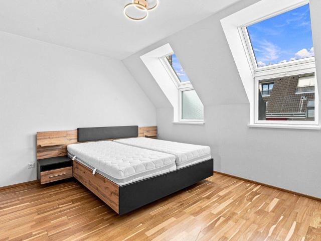 Helles 3 Zimmer Apartment mit Balkon !
