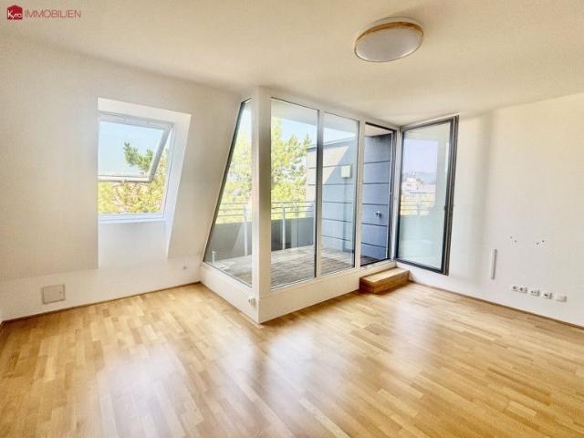 Helles 3 Zimmer Dachgeschoß mit Balkon, Stellplatz & Grünblick in 1230 Wien