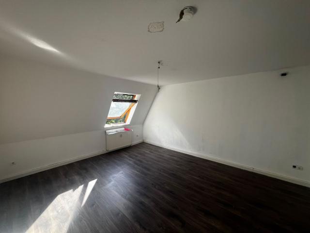 Helles 3 Zimmer Dachgeschoss in Essen mit 77,6 m² und Keller