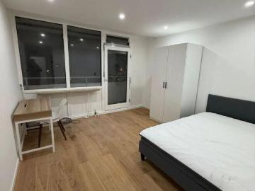 Helles 18 m² Zimmer mit Balkon in zentraler Lage – sofort verfügbar