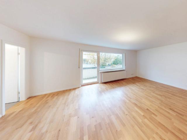 Helles 1 Zimmer Apartment mit Balkon