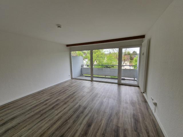 Helles 1 Zimmer Apartment mit großem Balkon nähe Universität Saarbrücken
