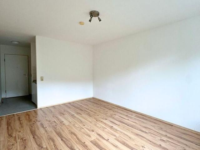 Helles 1 Zimmer Apartment mit Küche, Uni Nähe, zentral in Saarbrücken Scheidt