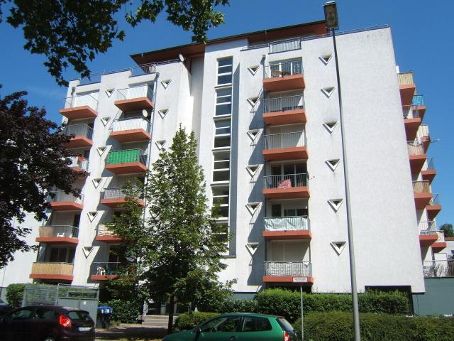 Helles 1ZKB Appartment mit Balkon in St. Johann