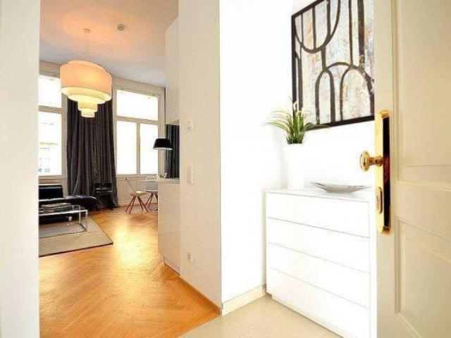 HELLES CITY APARTMENT IN TOPLAGE | RUHIG | LIFT | NÄHE MQ & MARIAHILFER STRASSE