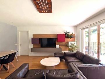 Helles Apartment mit Garten und grosser Terrasse