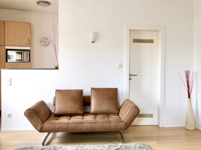 Helles Apartment im beliebten Belgischen Viertel Video Online