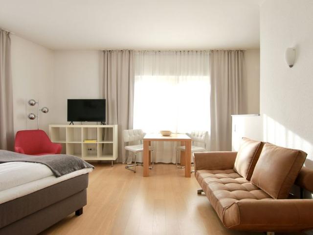 Helles Apartment im beliebten Belgischen Viertel Video Online