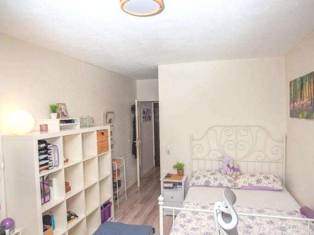Helles Appartement mit Balkon zur Parkseite!