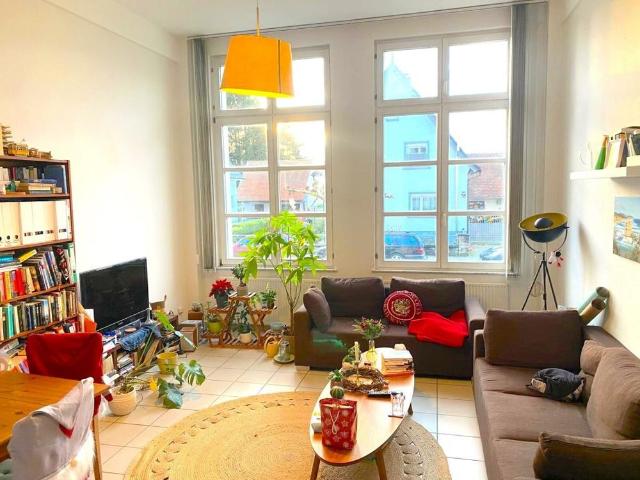 Helles Appartement mit Stellplatz und Einbauküche