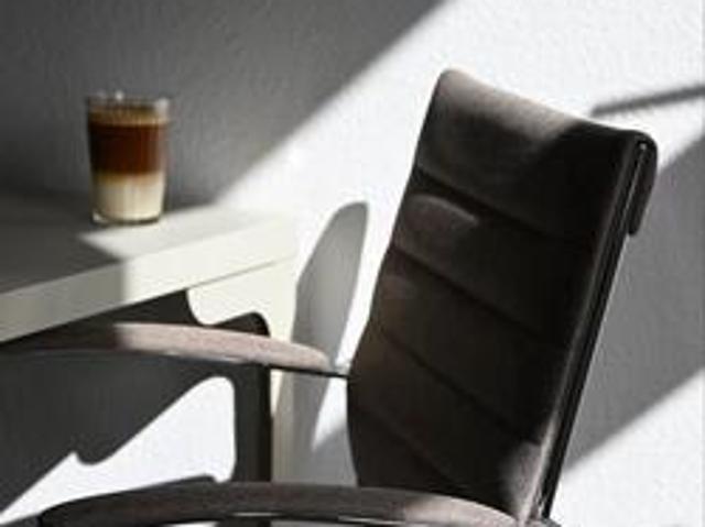 Helles Büro zur Untermiete am Schinkelplatz