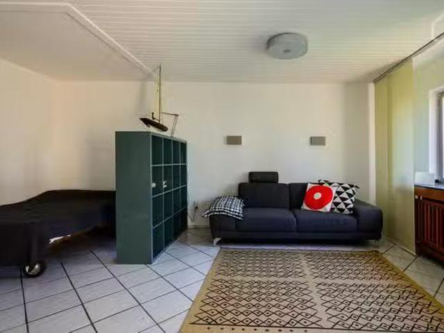 Helles, gemütliches Apartment mit Balkon in Düsseldorf Golzheim