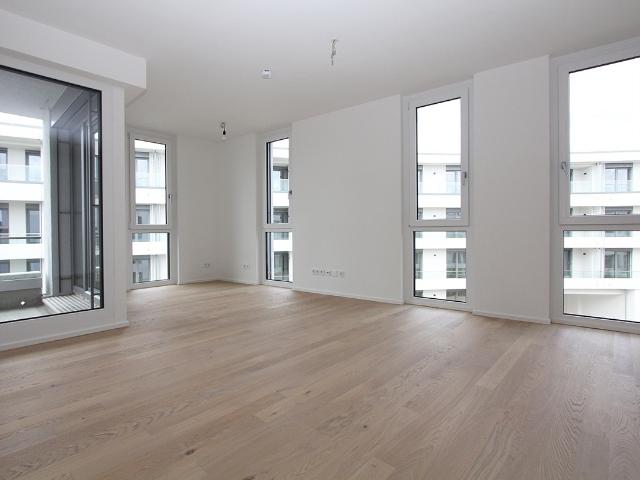 Helles, geräumiges 1 Zi Neubau Apartment mit West Loggia