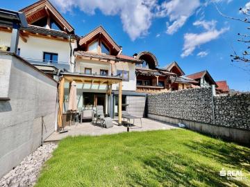 Helles großzügiges Reihenhaus in Kirchberg mit Garten, Balkon & 2 Stellplätzen!