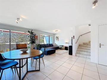 Helles Doppelhaus mit 4,5 Zimmern, mit nach Süden ausgerichtetem Balkon und ungehinderter Aussicht – eine großartige Gelegenheit in Belfaux