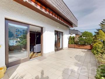 Helles Familienhaus mit offener Aussicht