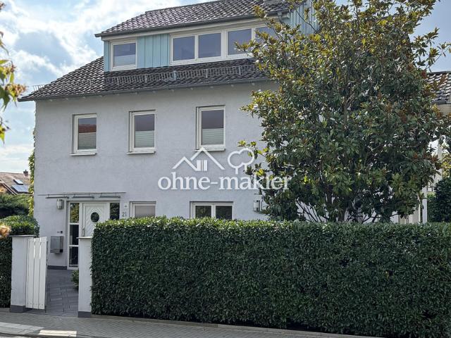 Helles, freistehendes Einfamilienhaus mit großem Garten in Bad Nauheim – Nieder Mörlen
