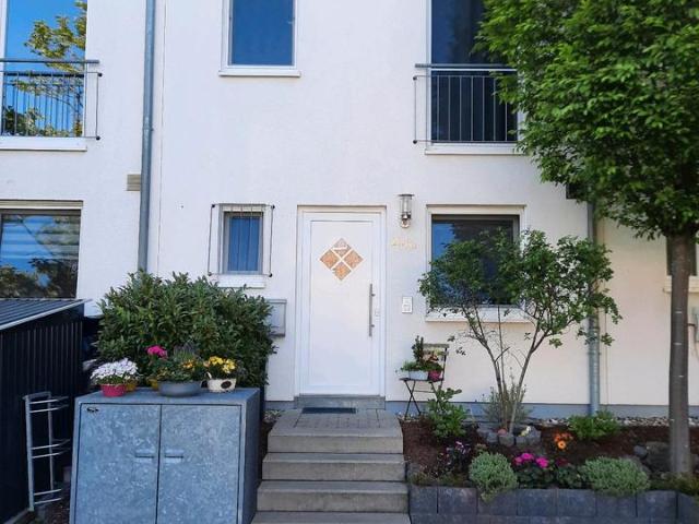 Helles freundliches Reihenmittelhaus im schönen D. Wittlaer