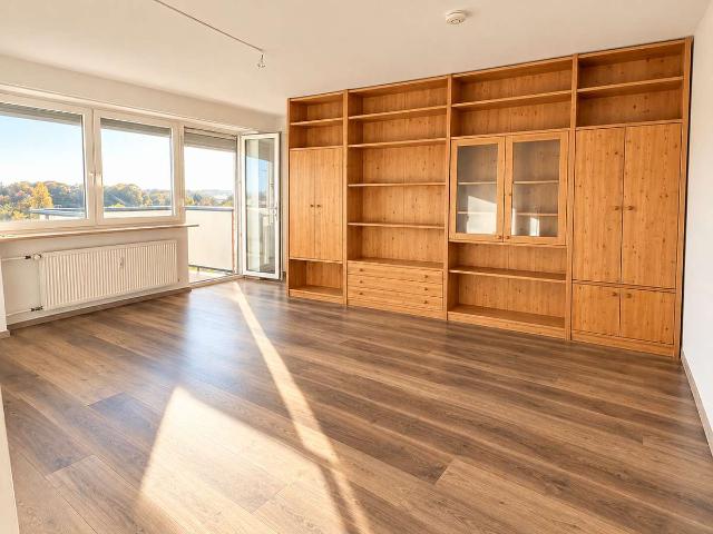 Helles, möbliertes 1 Zimmer Apartment mit schönem Ausblick über Ingolstadt