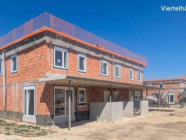 Helles, modernes Viertelhaus mit westseitiger Terrasse