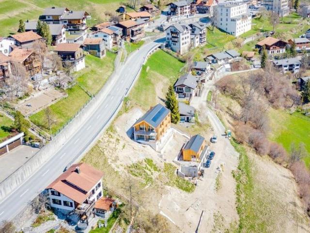 Helles Neubau Studio mit Terrasse in Davos Wiesen
