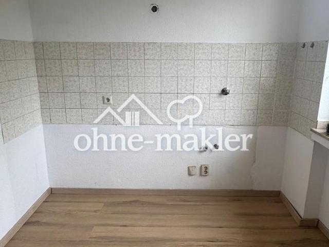 Helles Single Appartement mit Balkon