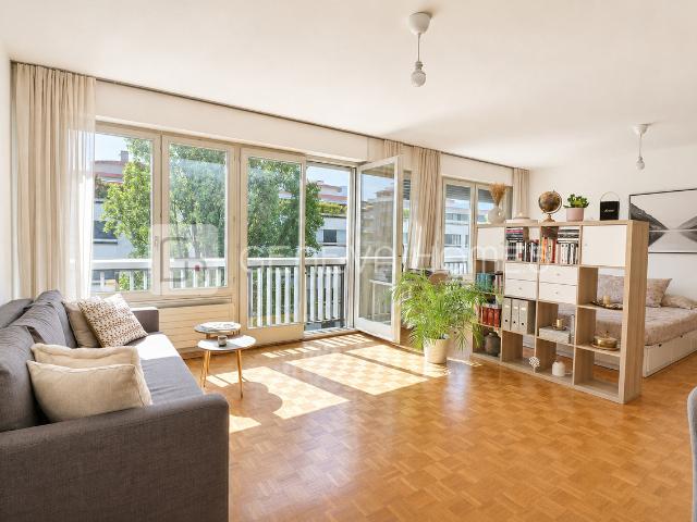 Helles Studio im 6. Stock in Champel