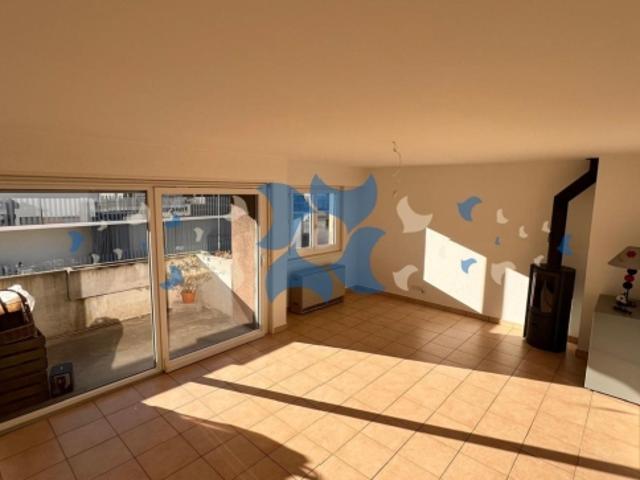 Helles Penthouse mit 4,5 Zimmern im Herzen von Fully – atemberaubende Aussicht und toller Preis