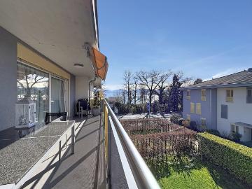 Helles Penthouse mit Seeblick in Saint Prex, nur einen Steinwurf vom See und dem Bahnhof entfernt