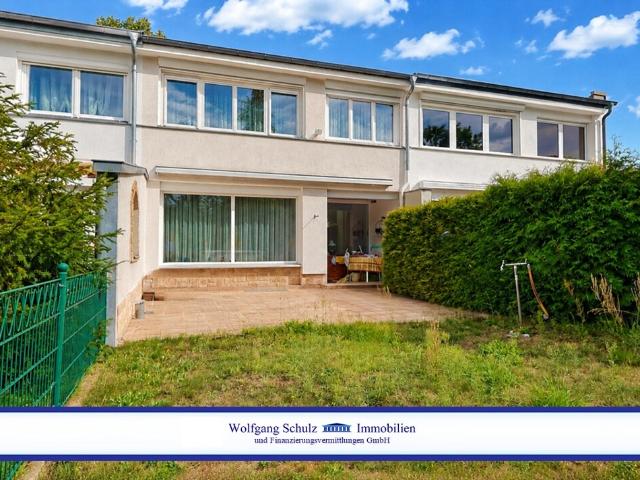 Helles Reihenhaus mit Südterrasse und schönem Garten in Zehlendorf