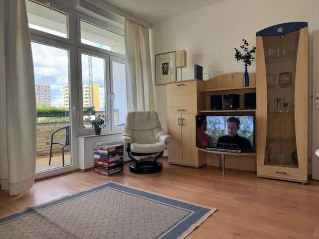 helles, ruhiges Apartment direkt am Volkspark Schöneberg und U Bahn