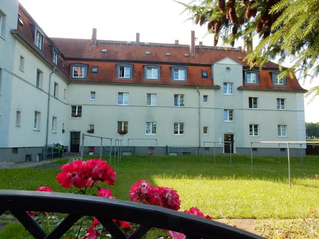 Schönes grünes Wohnumfeld und mit Gartenteil