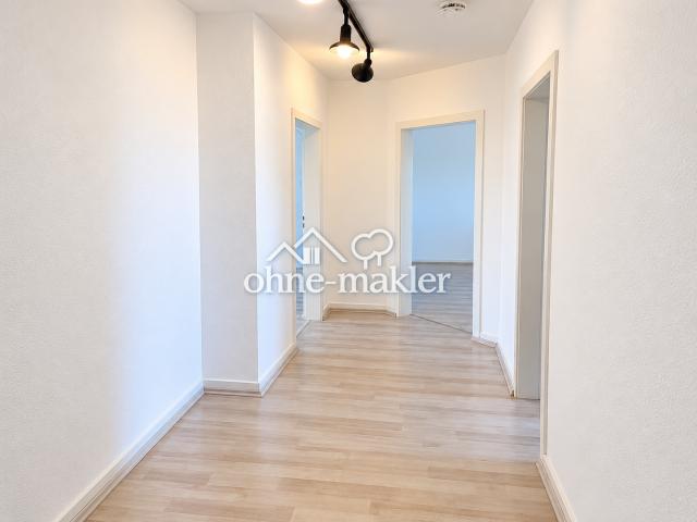 Hello 3 Zi Wohnung im DG mit Einbauküche EBK