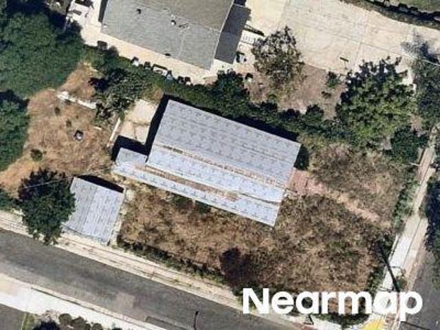 Hellman Ave