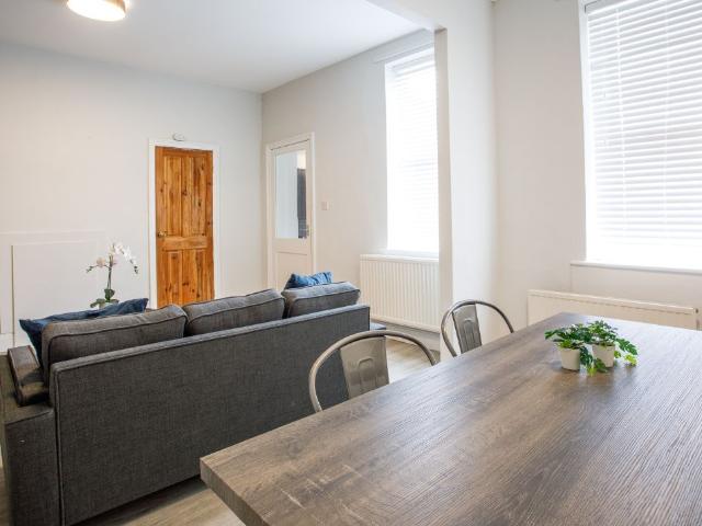 Helmsley Road, Newcastle NE2, 2 bed terraced house to rent, £737 pppm | PrimeLocation