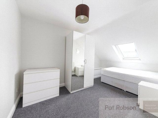Helmsley Road Room 3, Newcastle Upon. 1 bed terraced house to rent £550 pcm £127 pw