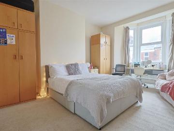 Helmsley Road, Sandyford, Newcastle Upon Tyne NE2, 3 bed flat to rent, £1,755 pcm | PrimeLocation