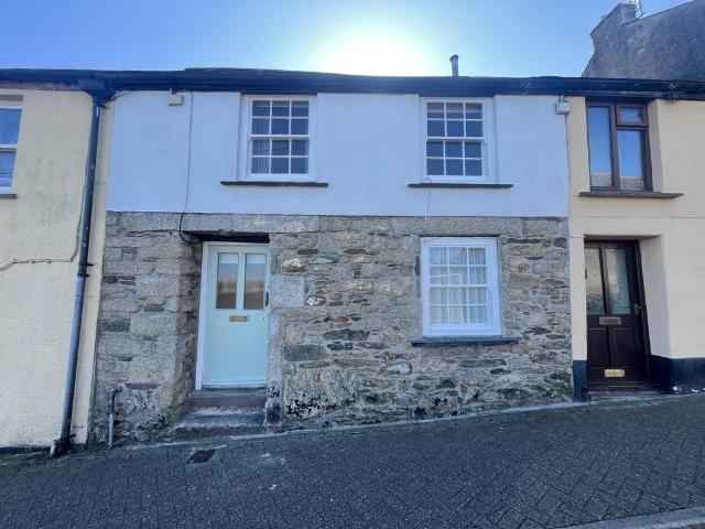 Helston Road, Penryn TR10 2 bed terraced house to rent £875 pcm £202 pw