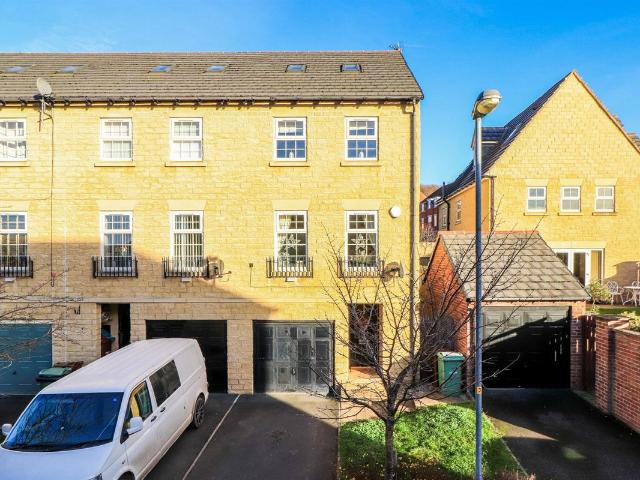 Hepworth Close, Woolley Grange S75, 4 bed town house to rent, £1,250 pcm | PrimeLocation