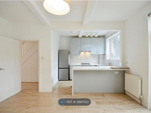 Hepworth Road, London SW16, 3 bed terraced house to rent, £2,499 pcm | PrimeLocation