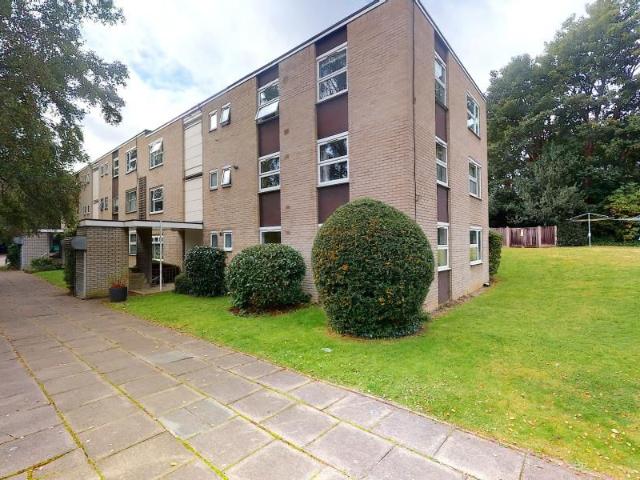 Hepple Close, Isleworth TW7, 3 bed flat to rent, £2,150 pcm | PrimeLocation