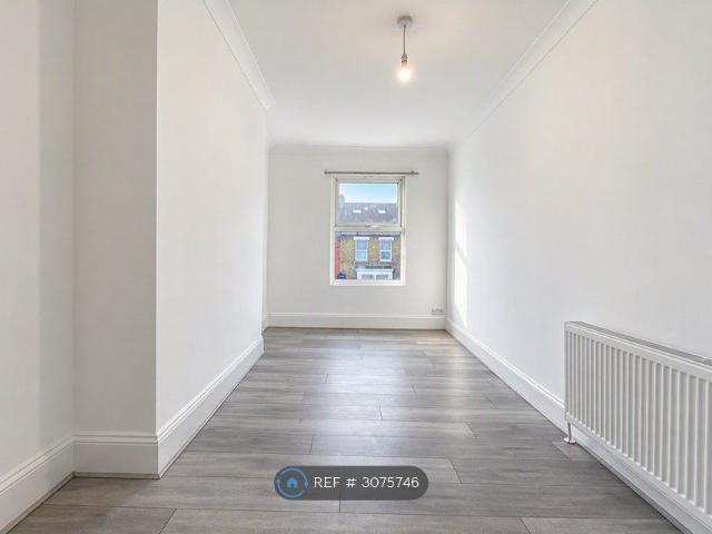 Hertford Road, Enfield EN3, 1 bed flat to rent, £1,350 pcm | PrimeLocation