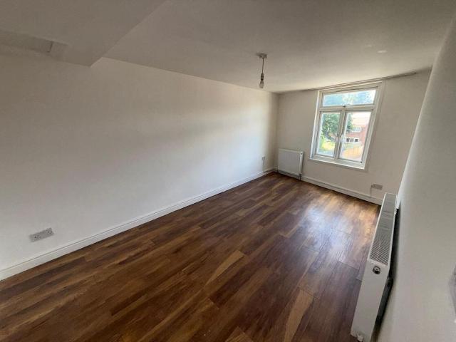 Hertford Road, Enfield EN3, 1 bed flat to rent, £1,950 pcm | PrimeLocation