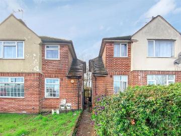 Hertford Road, Enfield EN3, 2 bed maisonette to rent, £1,750 pcm | PrimeLocation