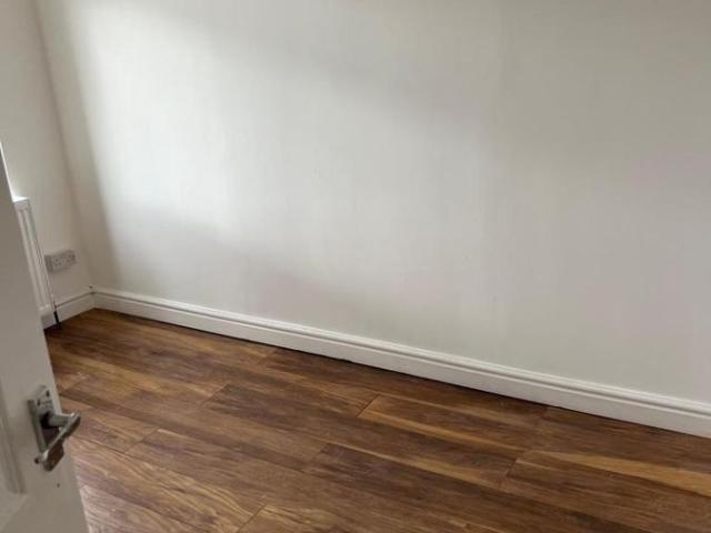 Hertford Road, Enfield EN3, 2 bed flat to rent, £2,050 pcm | PrimeLocation