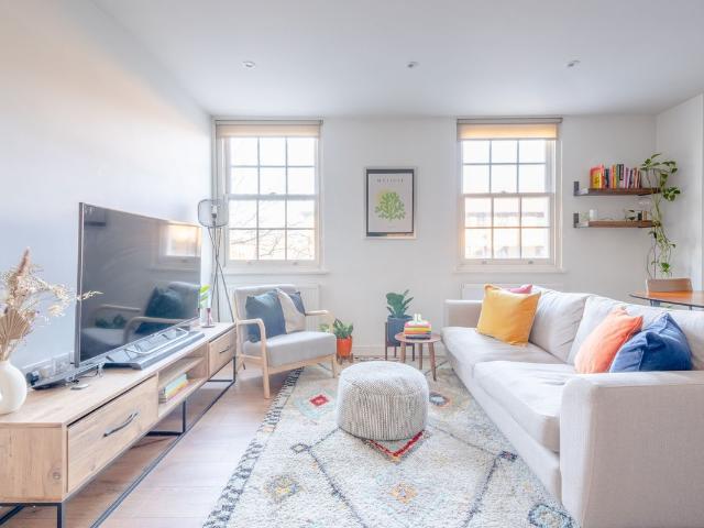 Hertford Road, London N1, 2 bed flat to rent, £3,500 pcm | PrimeLocation