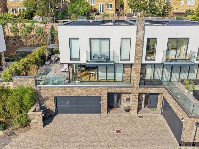 Hertingfordbury Road, Hertingfordbury, Hertford SG14, 3 bed semi detached house to rent, £4,500 pcm | PrimeLocation