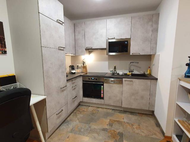 Hervorragend aufgeteilte modern ausgestattete 2 Zimmer Wohnung mit Balkon beim Hauptbahnhof
