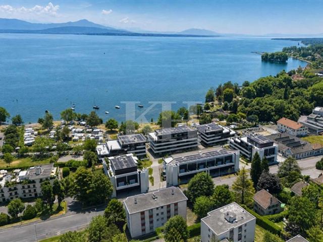 Hervorragende neue 4,5 Zimmer Wohnung von hohem Ansehen mit Blick auf den See